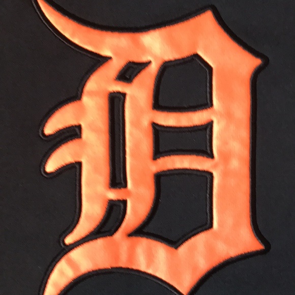 COPY - Nike thermafit Detroit Tigers navy w grey sleeves hoodie EUC - Picture 3 of 7